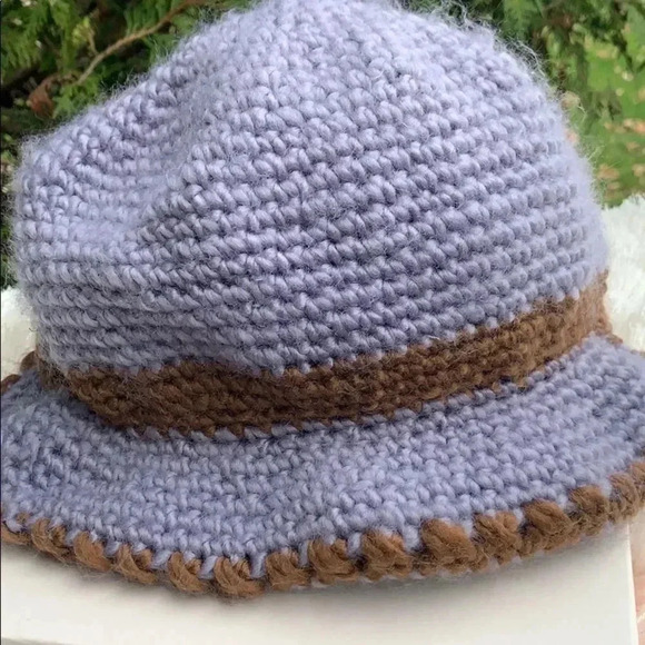 Knit Lavender Hat w/ Flower - Picture 4 of 6